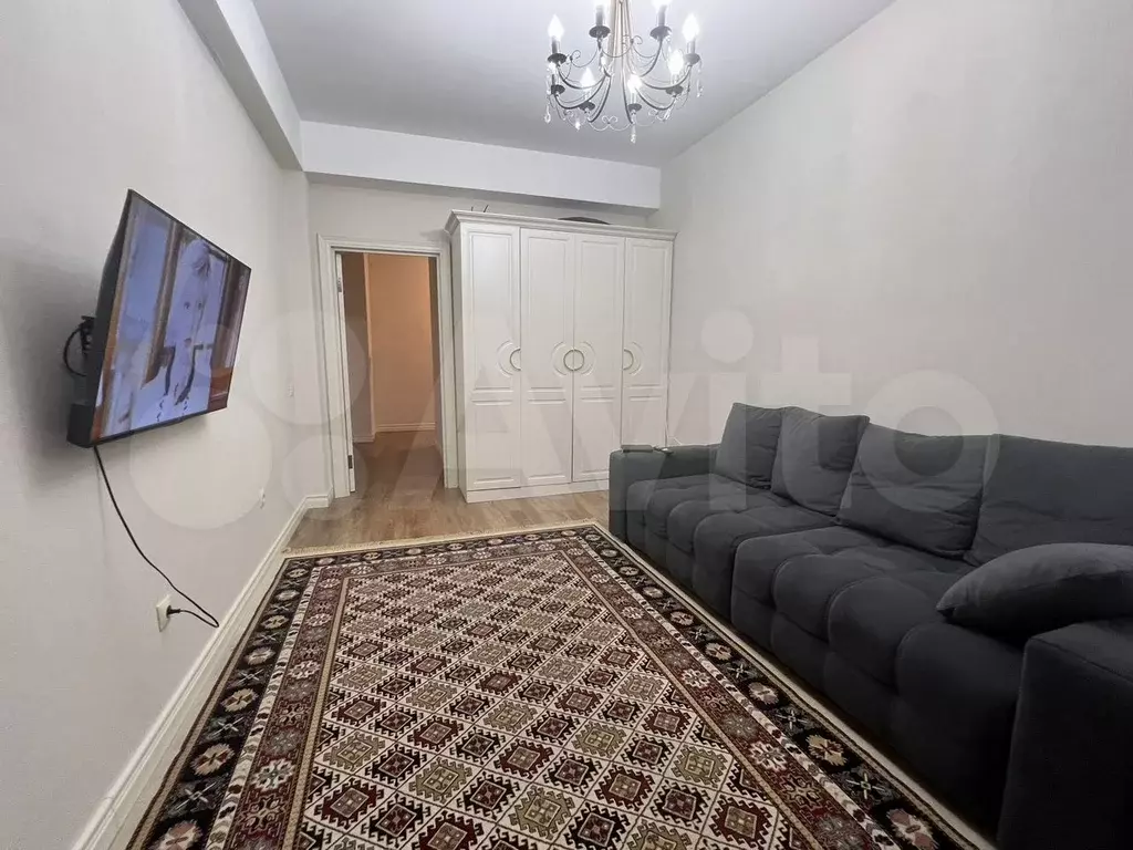 1-к. квартира, 52 м, 2/9 эт. - Фото 1