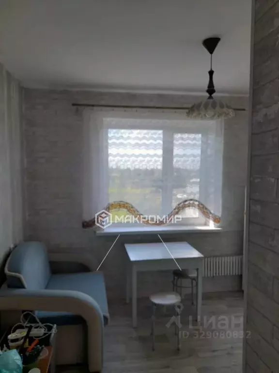 1-к кв. Брянская область, Брянск ул. Есенина, 26 (38.0 м) - Фото 2