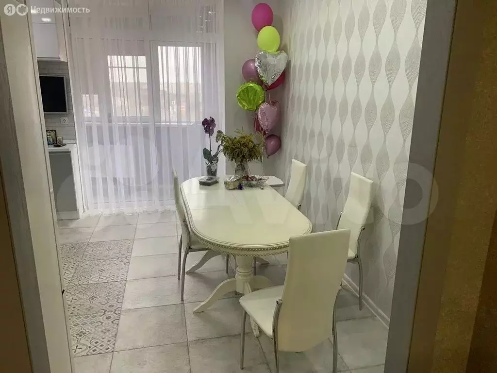 2-комнатная квартира: Ставрополь, улица Ленина, 417Ак1 (64 м) - Фото 0