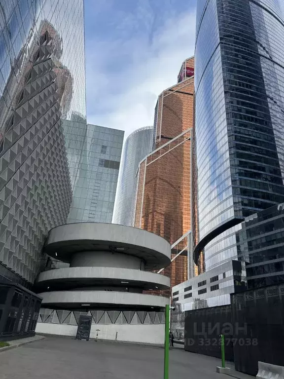 Гараж в Москва 1-й Красногвардейский проезд, 19 (14 м) - Фото 1