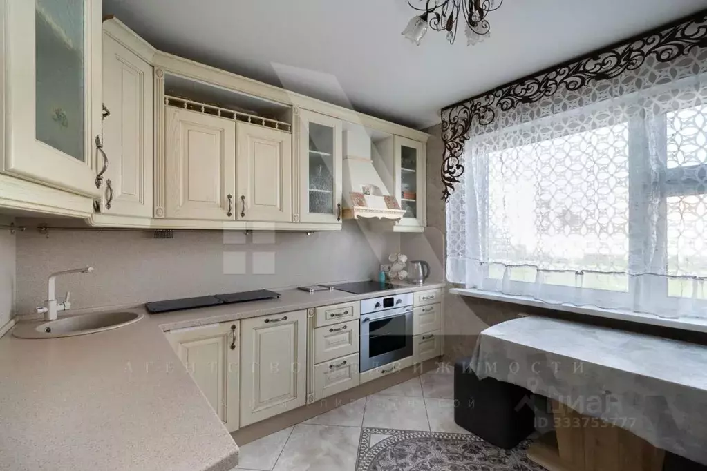 3-к кв. Москва ул. 2-я Нововатутинская, 5 (82.3 м) - Фото 1
