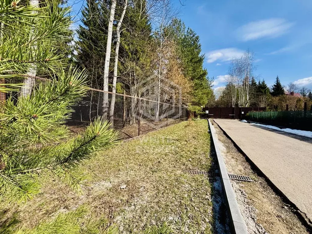 Участок в Московская область, Наро-Фоминский городской округ, д. ... - Фото 1