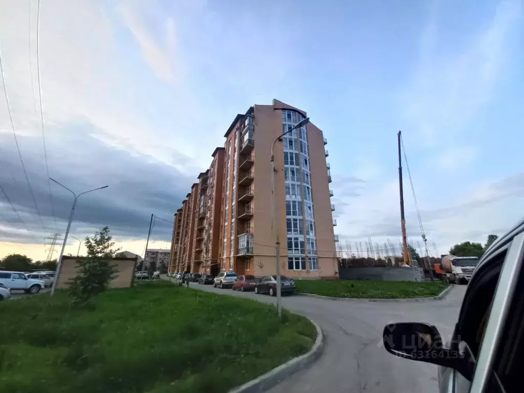 Магкаева 2 владикавказ. Магкаева 6 Владикавказ. Новостройки на Зураба Магкаева. Улица Зураба Магкаева. Застройщик Ной Владикавказ Магкаева.