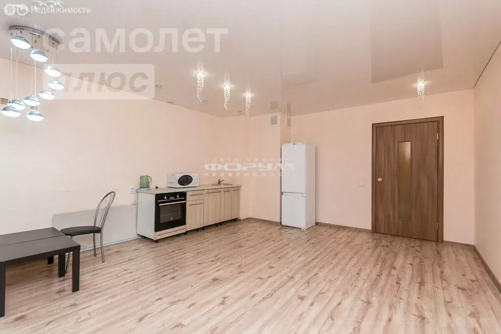 3-комнатная квартира: Челябинск, Краснопольский проспект, 5 (74 м) - Фото 1