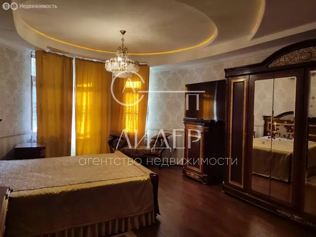 4-комнатная квартира: Сочи, Виноградная улица, 53/15 (190 м) - Фото 1