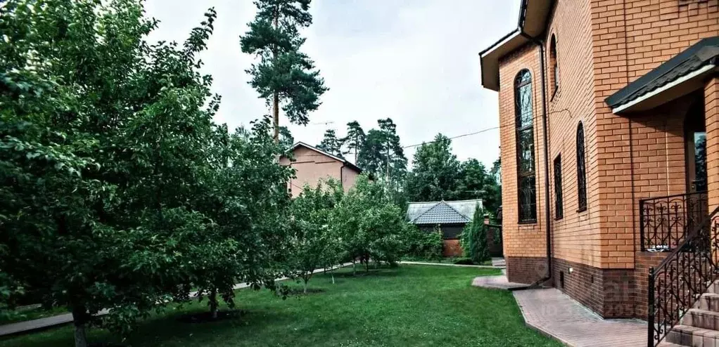 Дом в Московская область, Люберцы городской округ, Малаховка пгт ул. ... - Фото 1