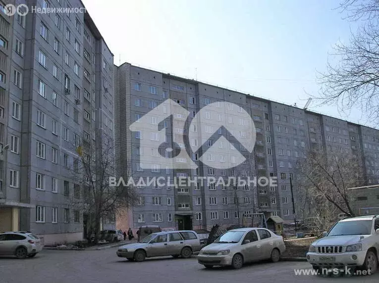 3-комнатная квартира: Новосибирск, улица Пархоменко, 112 (64 м) - Фото 1