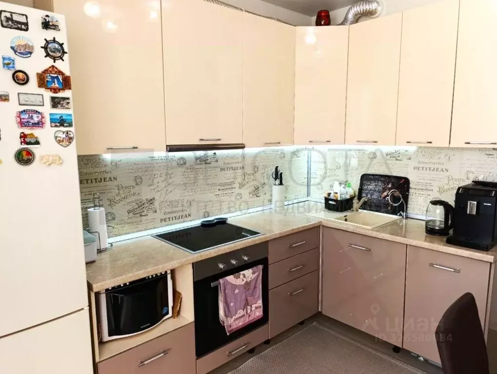 2-к кв. Тюменская область, Тюмень ул. Николая Зелинского, 19 (56.1 м) - Фото 1