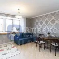 2-к кв. Тюменская область, Тюмень 6-й мкр, ул. Валерии Гнаровской, ... - Фото 0