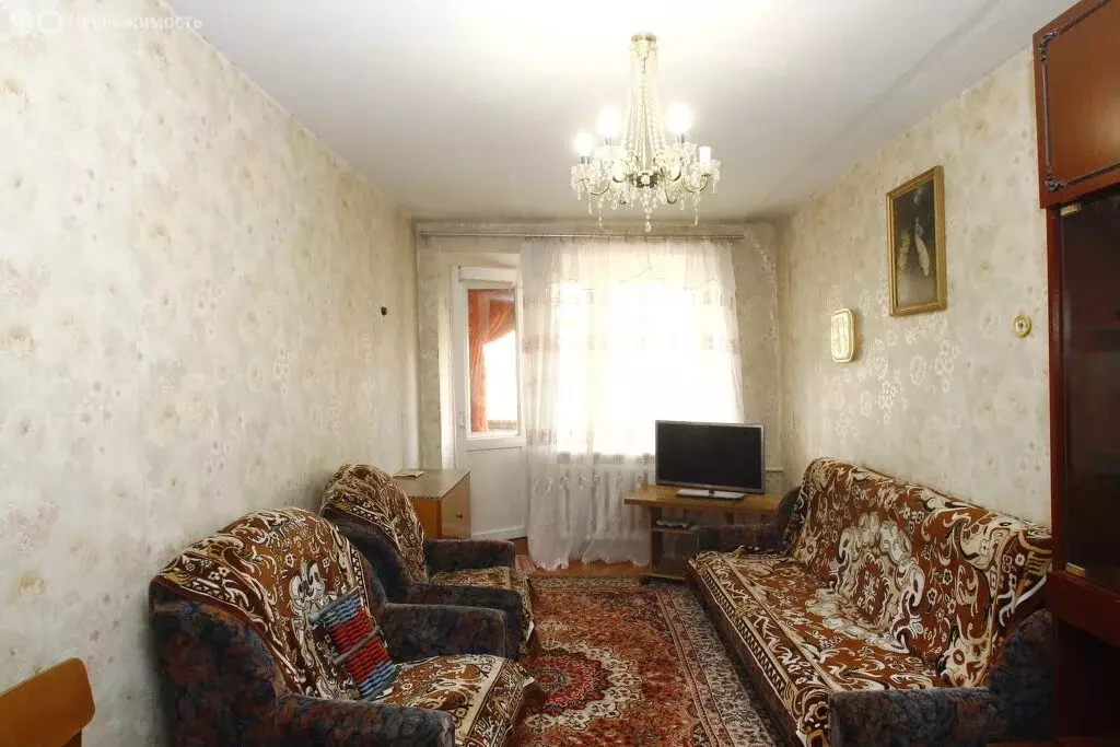 3-комнатная квартира: Ялуторовск, улица 40 лет Октября, 1 (57 м) - Фото 0