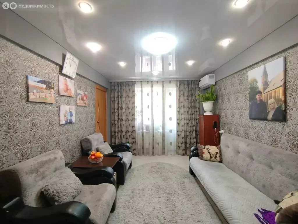 4-комнатная квартира: Минусинск, улица Комарова, 15 (58.3 м) - Фото 1