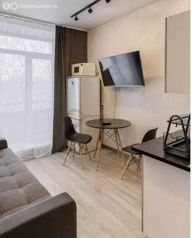 1к в 8-комнатной квартире (13 м) - Фото 1