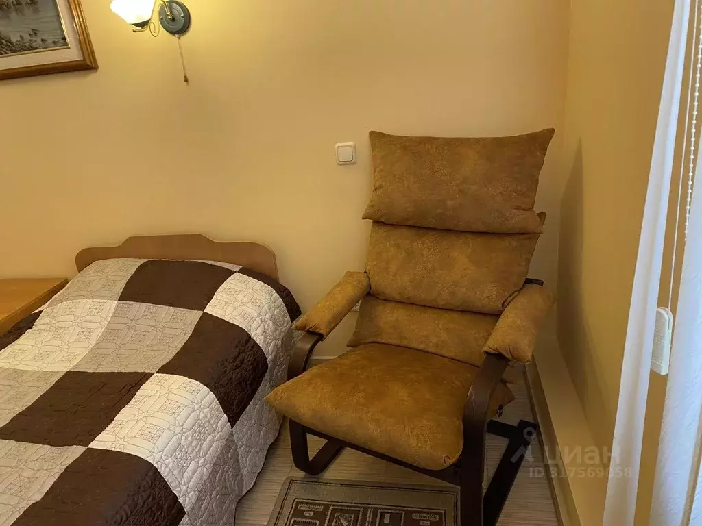 Комната Крым, Феодосия ул. Земская, 8 (25.0 м) - Фото 1