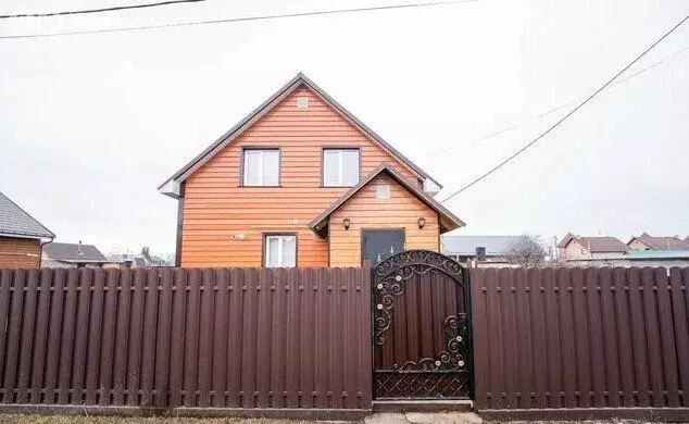 4-комнатная квартира: село Акбердино, Центральная улица, 8/1 (137 м) - Фото 1