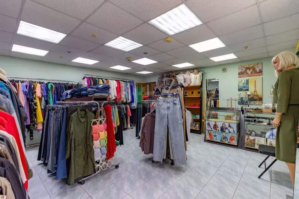 Торговая площадь в Сахалинская область, Холмск Морская ул., 5 (41 м) - Фото 2