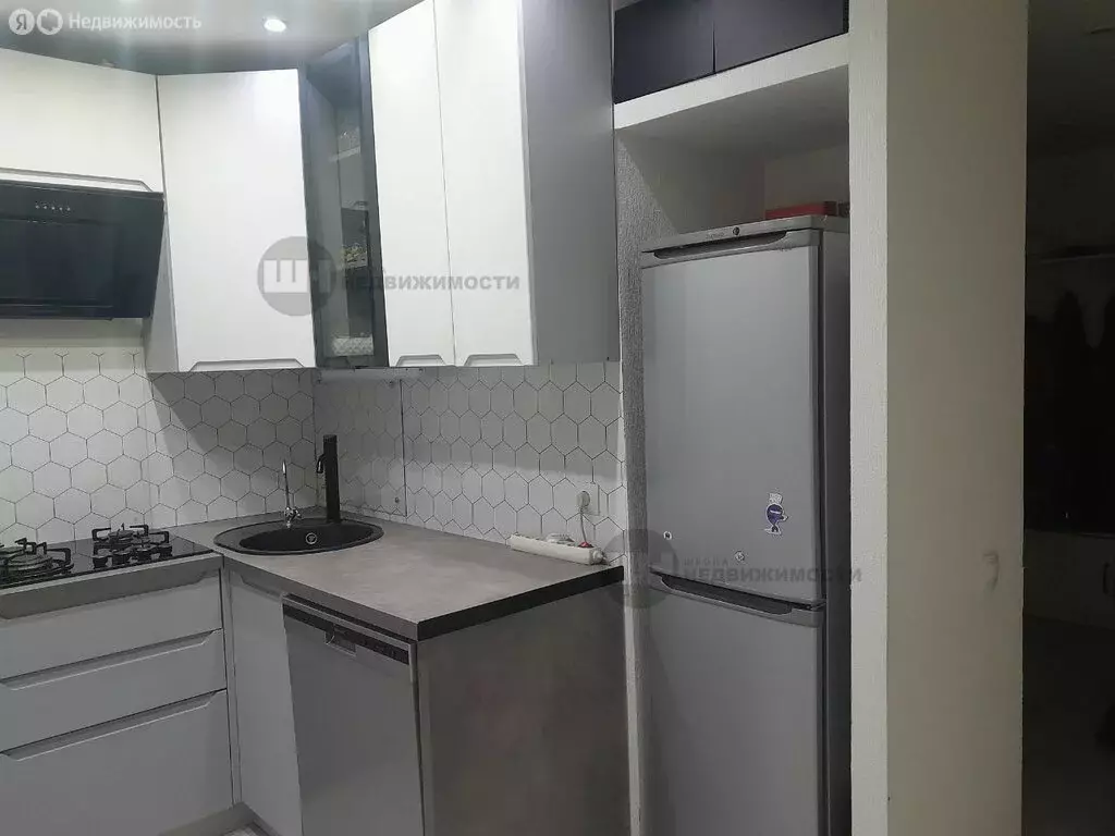 3-комнатная квартира: Санкт-Петербург, Ланское шоссе, 8 (57 м) - Фото 1