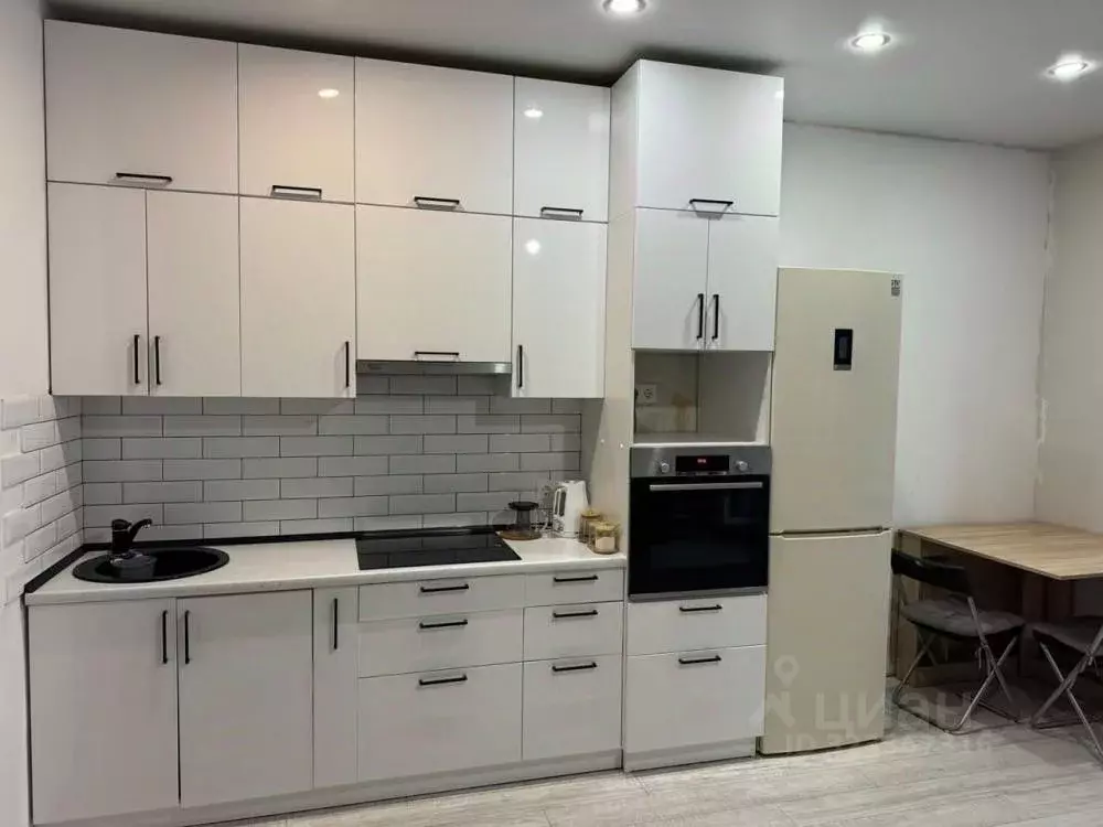 1-к кв. Омская область, Омск ул. Перелета, 33 (37.0 м) - Фото 1