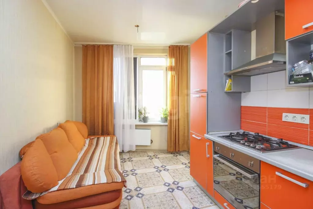 1-к кв. Омская область, Омск просп. Комарова, 17к2 (42.9 м) - Фото 1