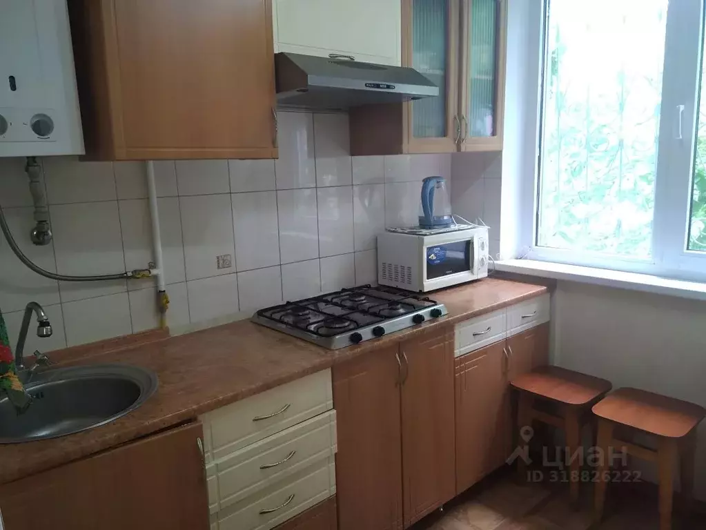 2-к кв. Крым, Алушта ул. Ленина, 30 (47.0 м) - Фото 0