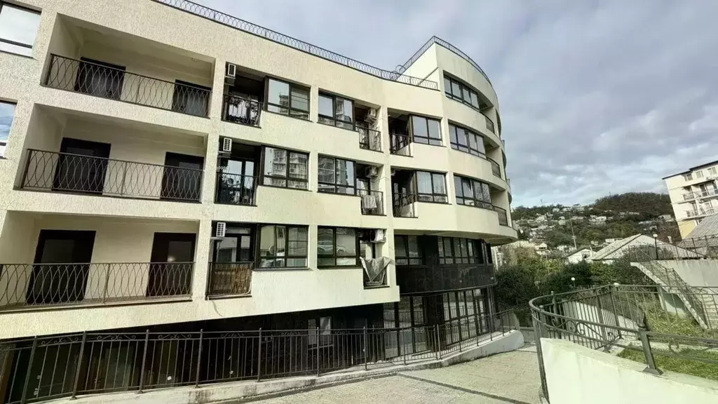 2-к кв. Краснодарский край, Сочи ул. Тимирязева, 5/6 (52.5 м) - Фото 2