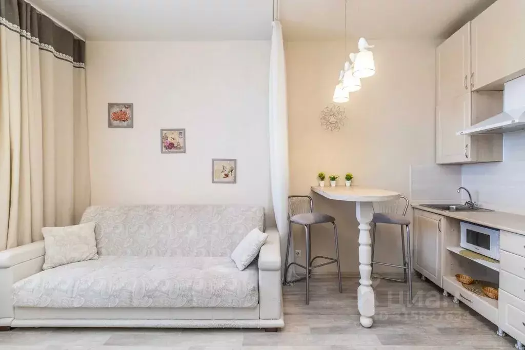 Студия Ханты-Мансийский АО, Сургут Пролетарский просп., 35 (28.0 м) - Фото 1