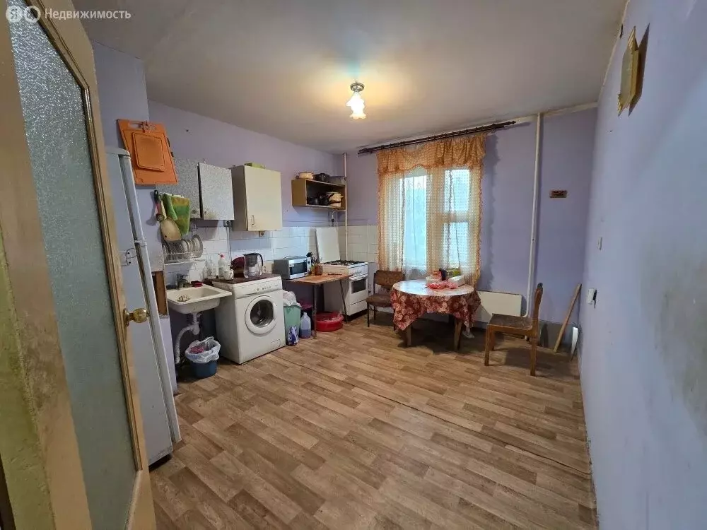 3-комнатная квартира: деревня Хлюпино, Заводская улица, 29 (70 м) - Фото 1