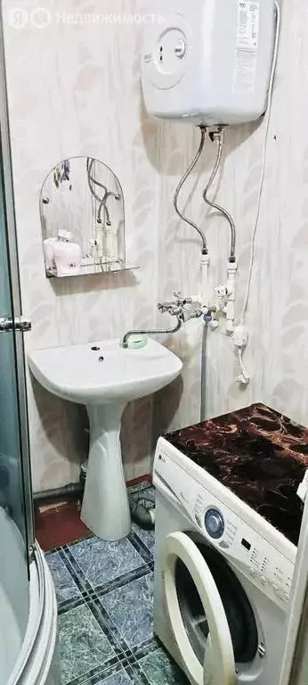 4-комнатная квартира: село Николо-Берёзовка, улица Строителей, 49А ... - Фото 1