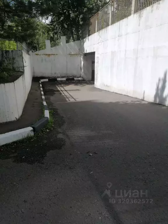 Гараж в Москва Братиславская ул., 12 (17 м) - Фото 1