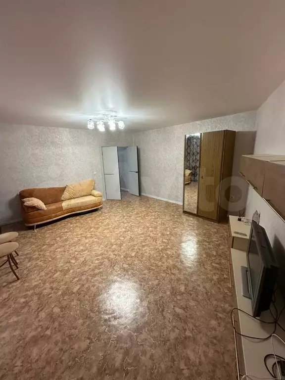 2-к. квартира, 60 м, 2/5 эт. - Фото 1