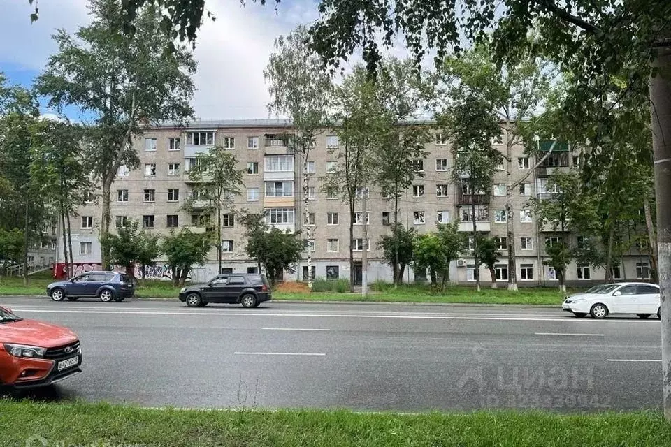 1-к кв. Удмуртия, Ижевск Удмуртская ул., 216 (30.0 м) - Фото 1