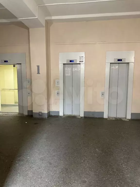 Комната 11 м в 6-к., 4/15 эт. - Фото 1