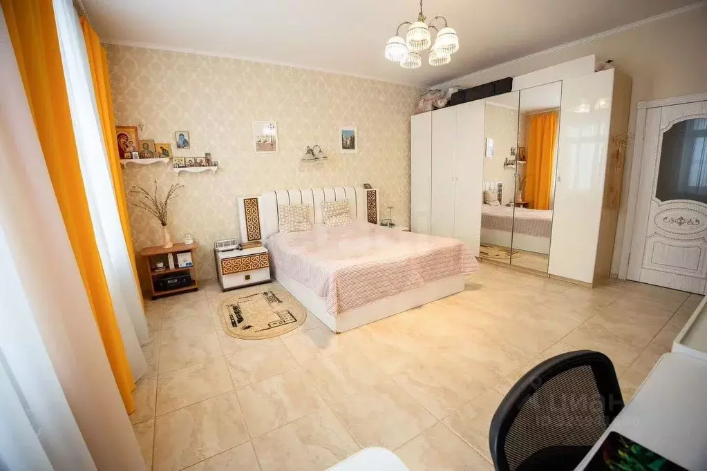 3-к кв. Ростовская область, Таганрог Лермонтовский пер., 9 (138.7 м) - Фото 1