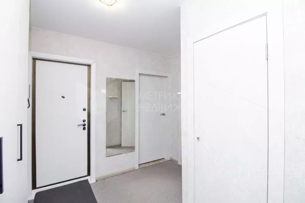 3-к кв. Тюменская область, Тюмень ул. Федюнинского, 7 (60.7 м) - Фото 0