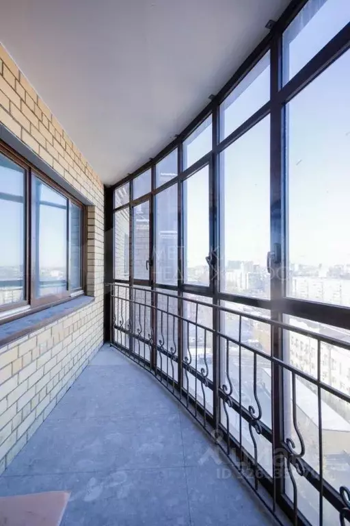 3-к кв. Тюменская область, Тюмень Харьковская ул., 64 (129.6 м) - Фото 0