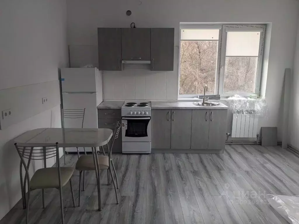 Дом в Белгородская область, Белгород ул. Имени Раздобаркина (100 м) - Фото 0