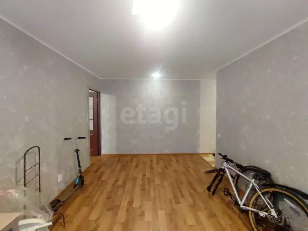 2-к кв. Крым, Симферополь ул. Ушакова (42.7 м) - Фото 0