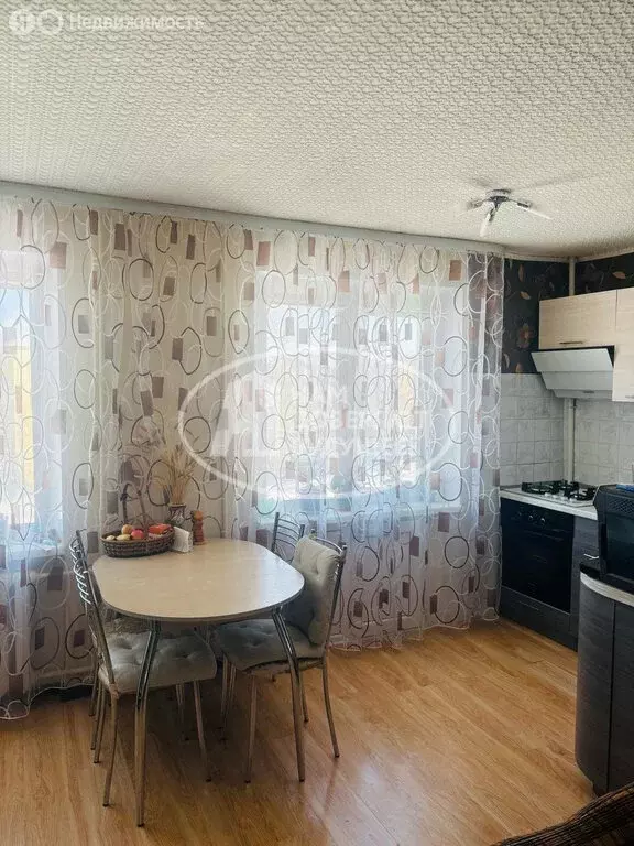 3-комнатная квартира: Губаха, улица Дегтярёва, 4А (59.7 м) - Фото 0