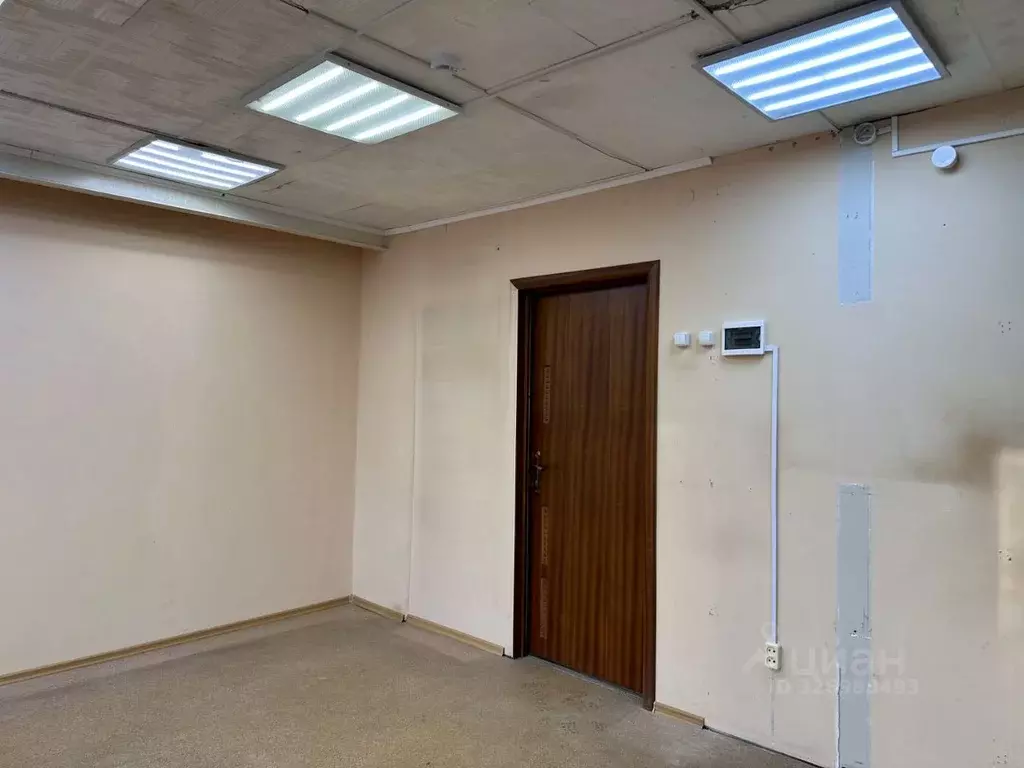 Помещение свободного назначения в Орловская область, Орел Карачевская ... - Фото 1