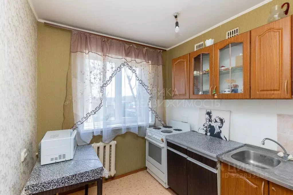 1-к кв. Тюменская область, Тюмень ул. Ветеранов Труда, 3 (31.5 м) - Фото 2