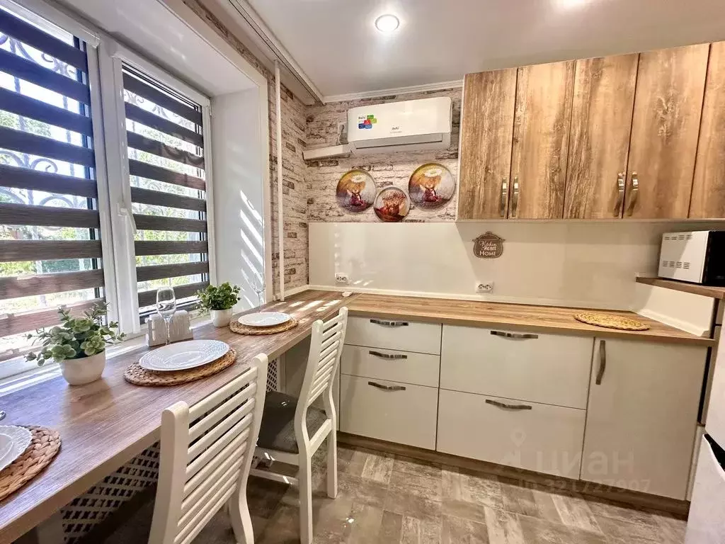 3-к кв. Ростовская область, Волгодонск Советская ул., 81 (80.0 м) - Фото 0