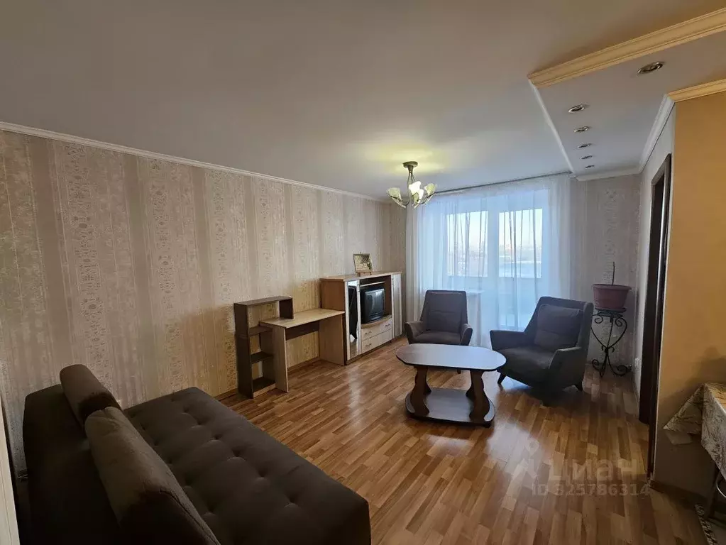 3-к кв. Тюменская область, Тюмень Уральская ул., 53к3 (80.0 м) - Фото 1