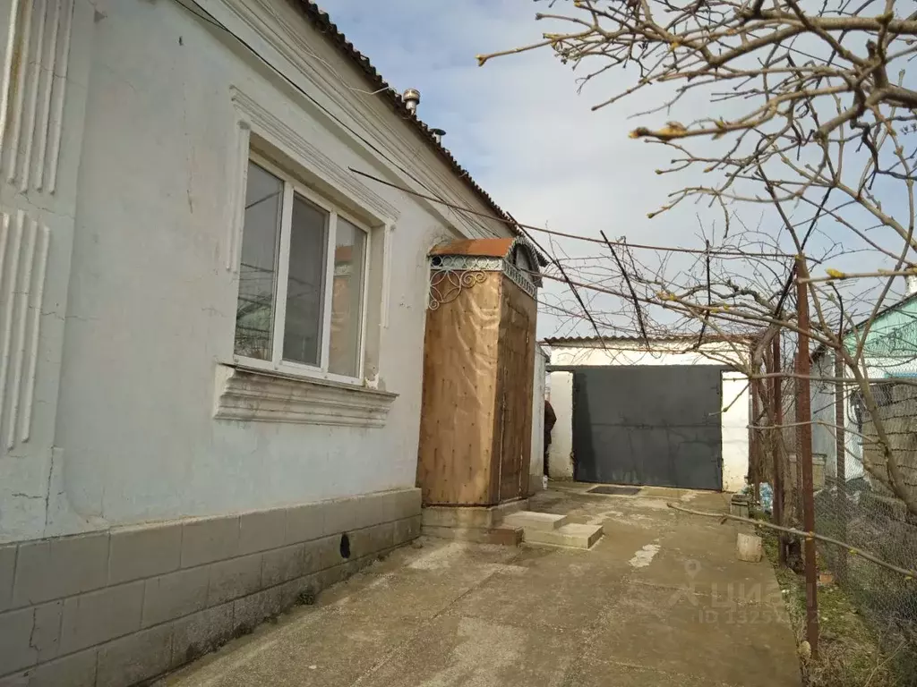 Дом в Крым, Керчь ул. 9 Января 1905 года, 13 (68 м) - Фото 1