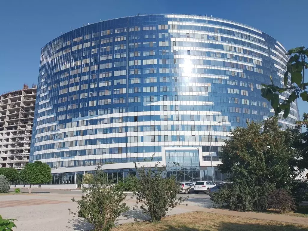 2-к кв. Астраханская область, Астрахань ул. Бабефа, 6Вк3 (106.2 м) - Фото 0