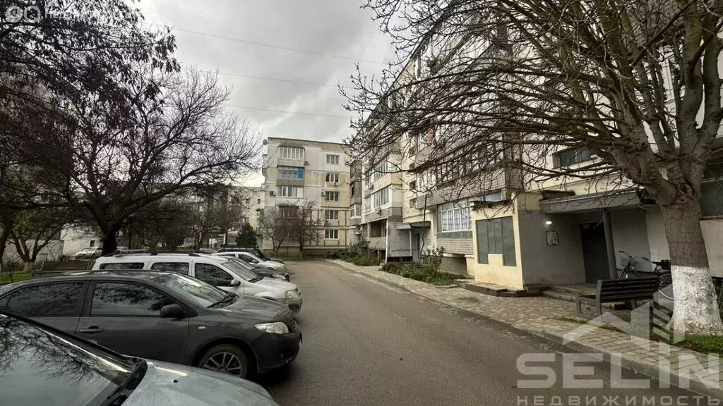 3-комнатная квартира: Заозёрное, Садовая улица, 1 (77.2 м) - Фото 1