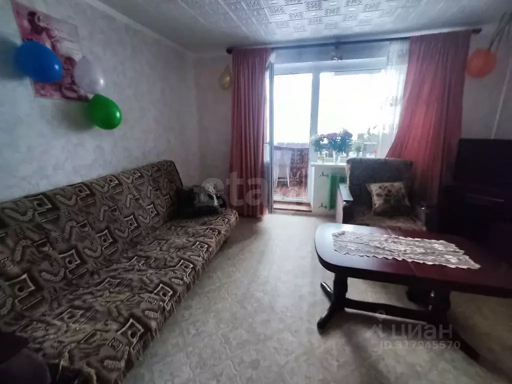3-к кв. Псковская область, Псков ул. Ижорского Батальона, 43 (70.2 м) - Фото 0