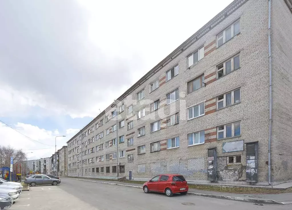 Комната Тюменская область, Тюмень ул. Карла Маркса, 108 (13.3 м) - Фото 1