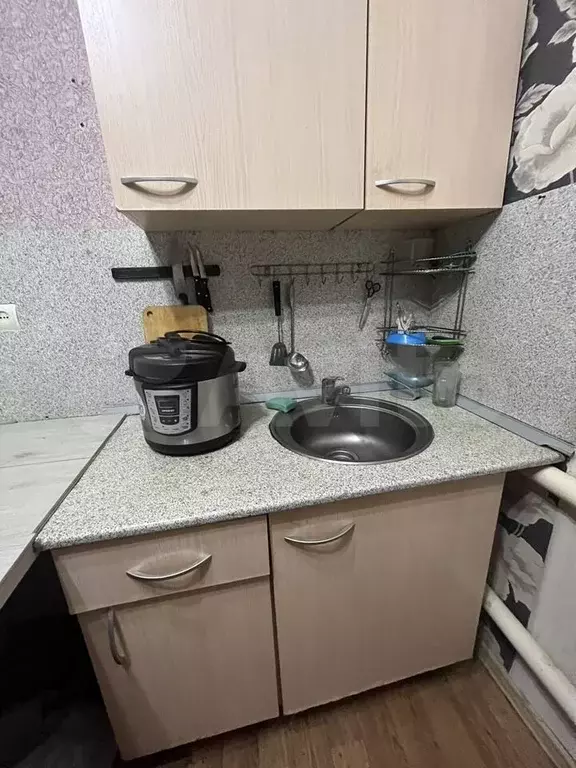 Комната 18 м в 4-к., 4/6 эт. - Фото 0