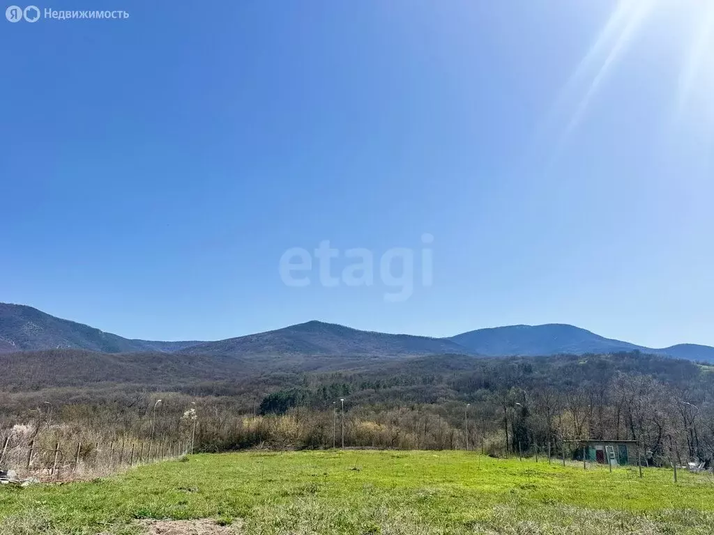Участок в Белогорский район, Земляничненское сельское поселение, село ... - Фото 1