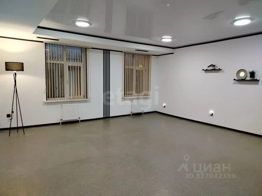 Офис в Астраханская область, Астрахань Красная Набережная ул., 27/21 ... - Фото 1