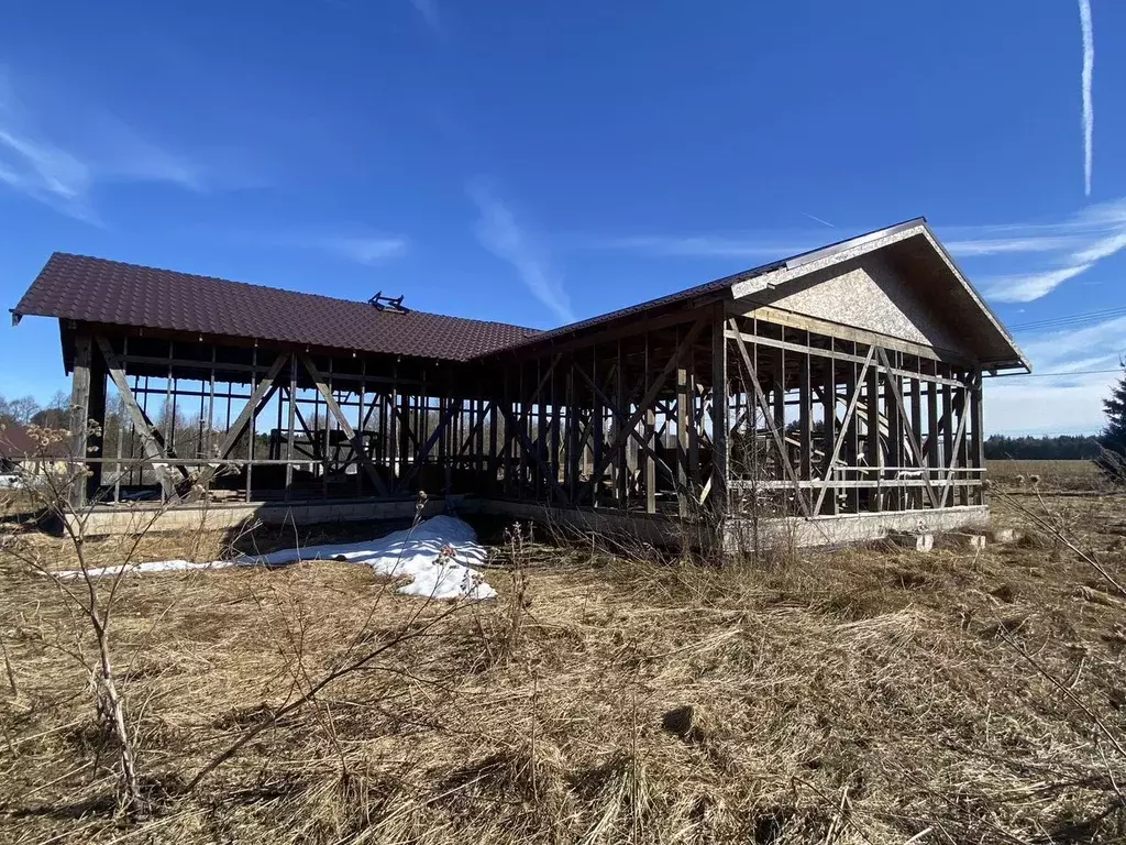 Дом в Ленинградская область, Киришский район, Пчевжинское с/пос, д. ... - Фото 1